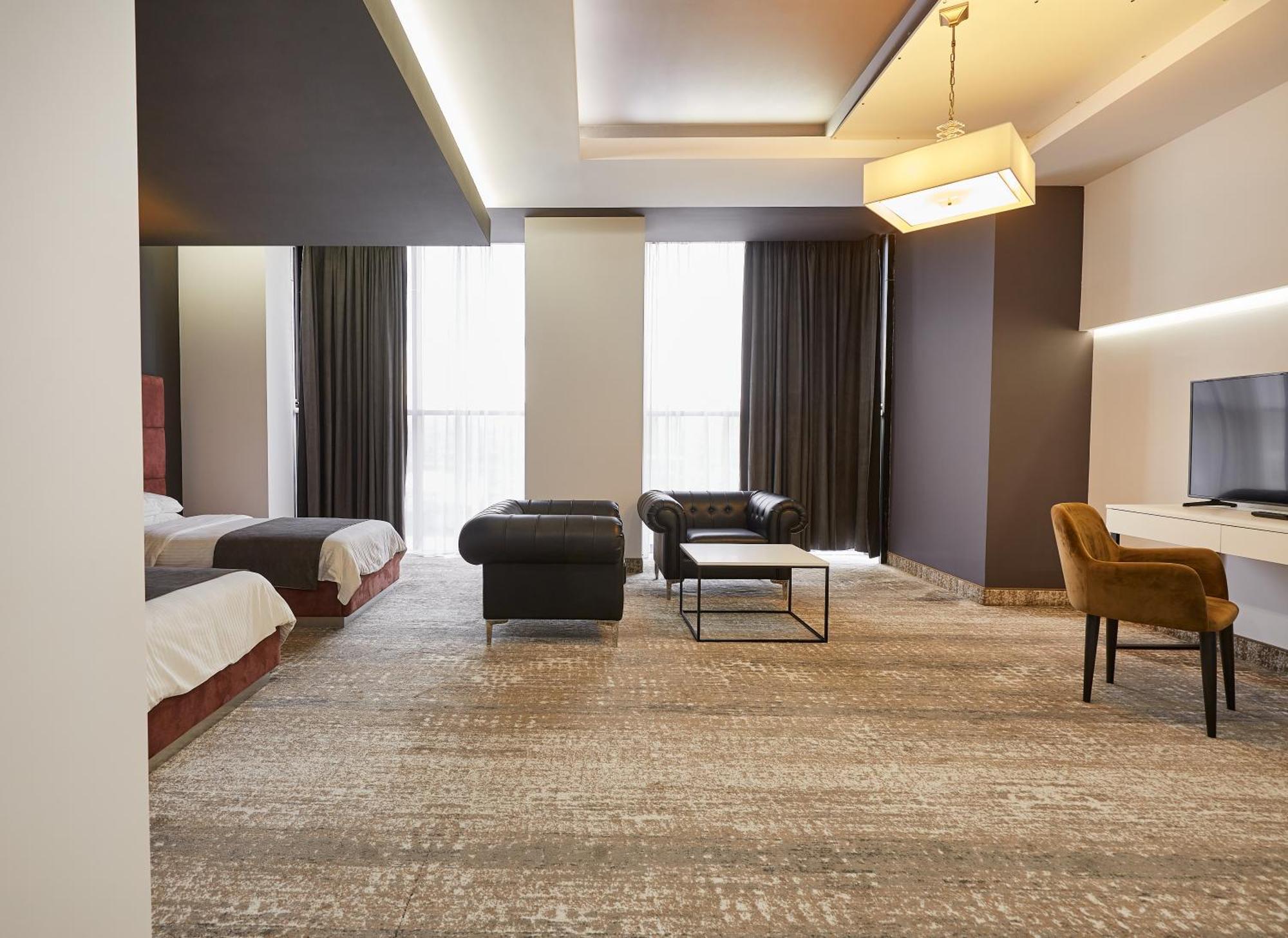 יירבאן Aghababyan'S Hotel חדר תמונה A room at the hotel
